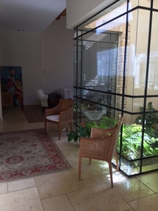 ריצוף פנים עם האבן מזווית נוספת