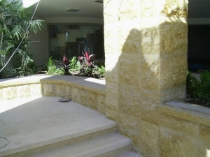 מדרגות אבן איכותיות מבית פארק האבן